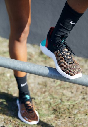 Nike Performance Løbesko til landevejen - black