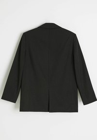 Czarna marynarka z fakturowanej tkaniny, z klasycznym kołnierzem, długimi rękawami i centralnym rozcięciem z tyłu dla lepszego dopasowania.