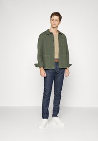 Lee SHAPED TEE - T-shirt básica - clay