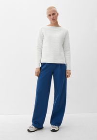 s.Oliver MIT MUSTERSTRUKTUR - Sweater - ecru