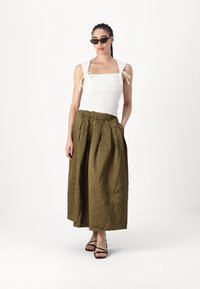 YAS YASCAMIE SKIRT - Falda larga - capers