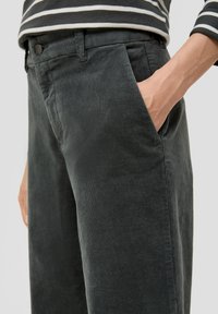 s.Oliver - Spodnie materiałowe