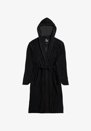 Czarny szlafrok z kapturem z pluszowego materiału, z długimi rękawami, paskiem w talii i kontrastowym przeszyciem wzdłuż brzegów. Miękka tekstura.