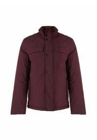 Giacca trapuntata bordeaux con colletto alto, chiusura a bottoni a pressione, due tasche sul petto e tasche laterali con zip. Tessuto dalla superficie liscia.