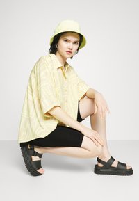 Even&Odd 2 PACK - Kratke hlače - black/beige