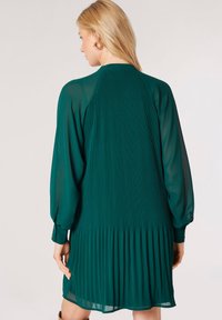 Apricot PLISSE  - Abito a camicia - green