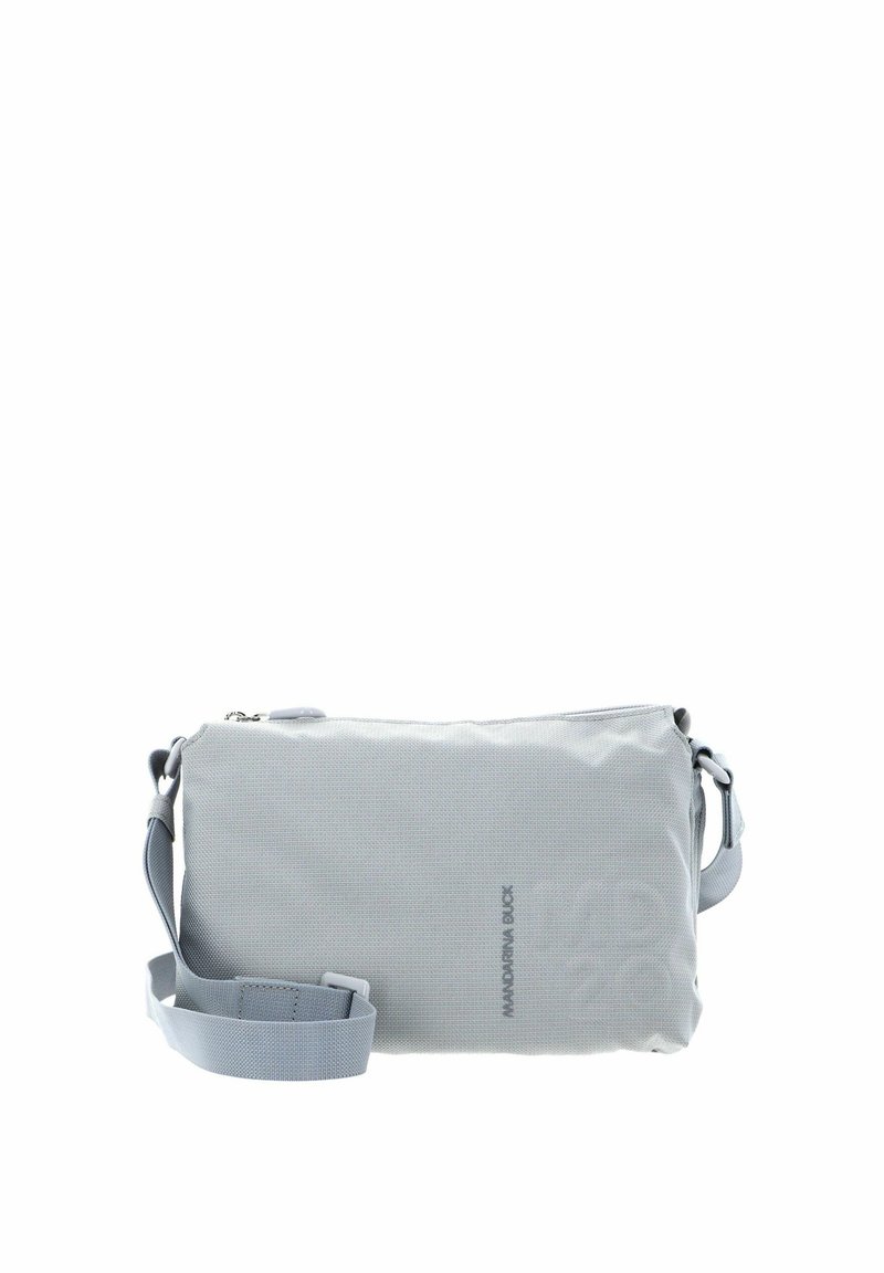 Sac bandoulière rectangulaire gris clair avec sangle réglable et petit logo "MANDARINA DUCK" au centre avant.