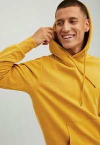 Jack & Jones JJEBASIC złoty