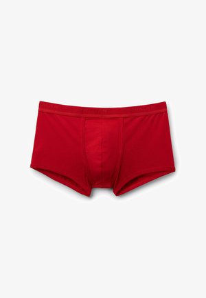 Rote Baumwollboxershorts mit einem Fronttaschendesign, elastischem Bund mit geprägtem Markennamen und glatter Textur.