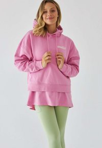 Wybrany, pink