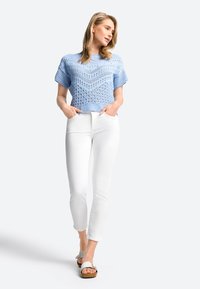 Rich & Royal MIT MID-WAIST - Vaqueros slim fit - white