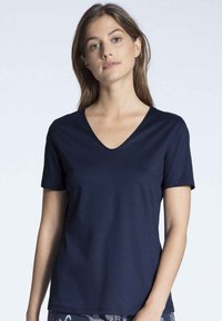 Unselected, dark blue