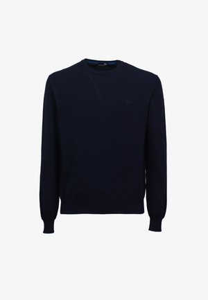 Suéter azul marino de manga larga con cuello redondo, puños y dobladillo acanalados, con un pequeño logo bordado en el pecho izquierdo.