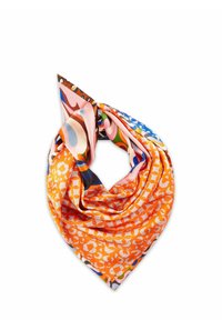 Zijde sjaal met levendige oranje, roze en blauwe patronen, inclusief geometrische vormen en dierenprints, met een gladde textuur.