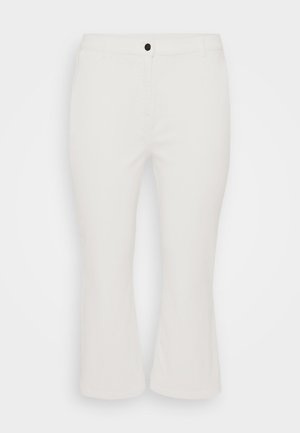 Witte cropped broek van een katoenmix, met een frontale knoopsluiting, riemlussen en een recht model. Soepele textuur, casual stijl.