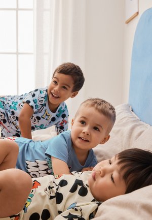 Next, REGULAR FIT - MICKEY MOUSE SHORT PYJAMAS 3 PACK . SET - Yöasusetti - red blue cream