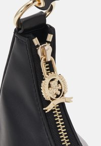Tommy Hilfiger SOFT SHOULDER BAG - Rankinė - black