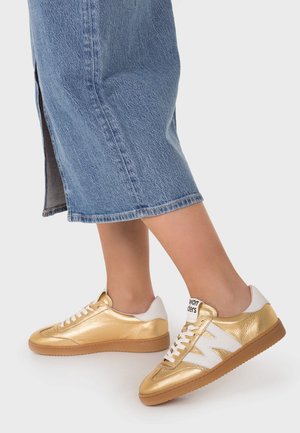 WONDERS, Baskets basses - gold-coloured