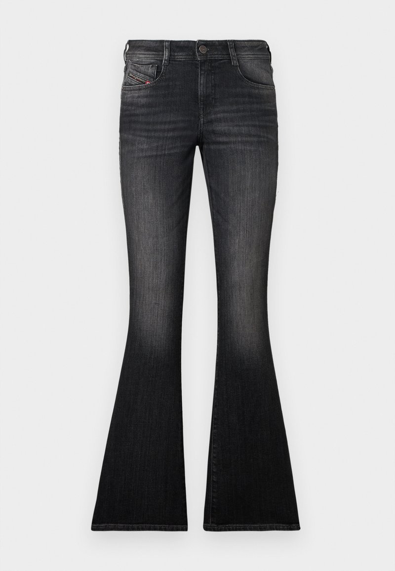 Zwarte denim flared jeans met een knoopsluiting, vijf zakken en subtiele vervaging; voorzien van een strak, glad oppervlak en stijlvolle stiksels.