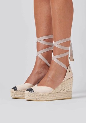 LECCE - Wedges - taupe black suede