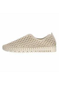 Beige instap schoen met geweven bovenwerk, textuurpatroon en een geribbelde rubberen zool. Voorzien van een lus aan de achterkant voor gemakkelijke aan- en uittrekken.