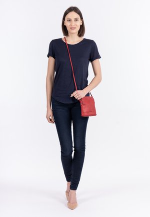 Emily & Noah EMMA - Cross body bag - red