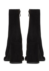 Cesare Gaspari Botki na platformie