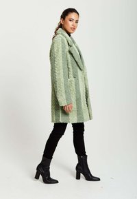 Liquorish IN STRIPE - Winter coat - green