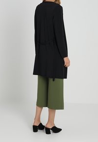 mint&berry Kardigan - black