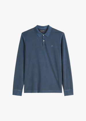 Polo a maniche lunghe di colore blu navy realizzato in tessuto morbido. Caratterizzato da un colletto classico, una chiusura a tre bottoni e un piccolo logo sul petto.