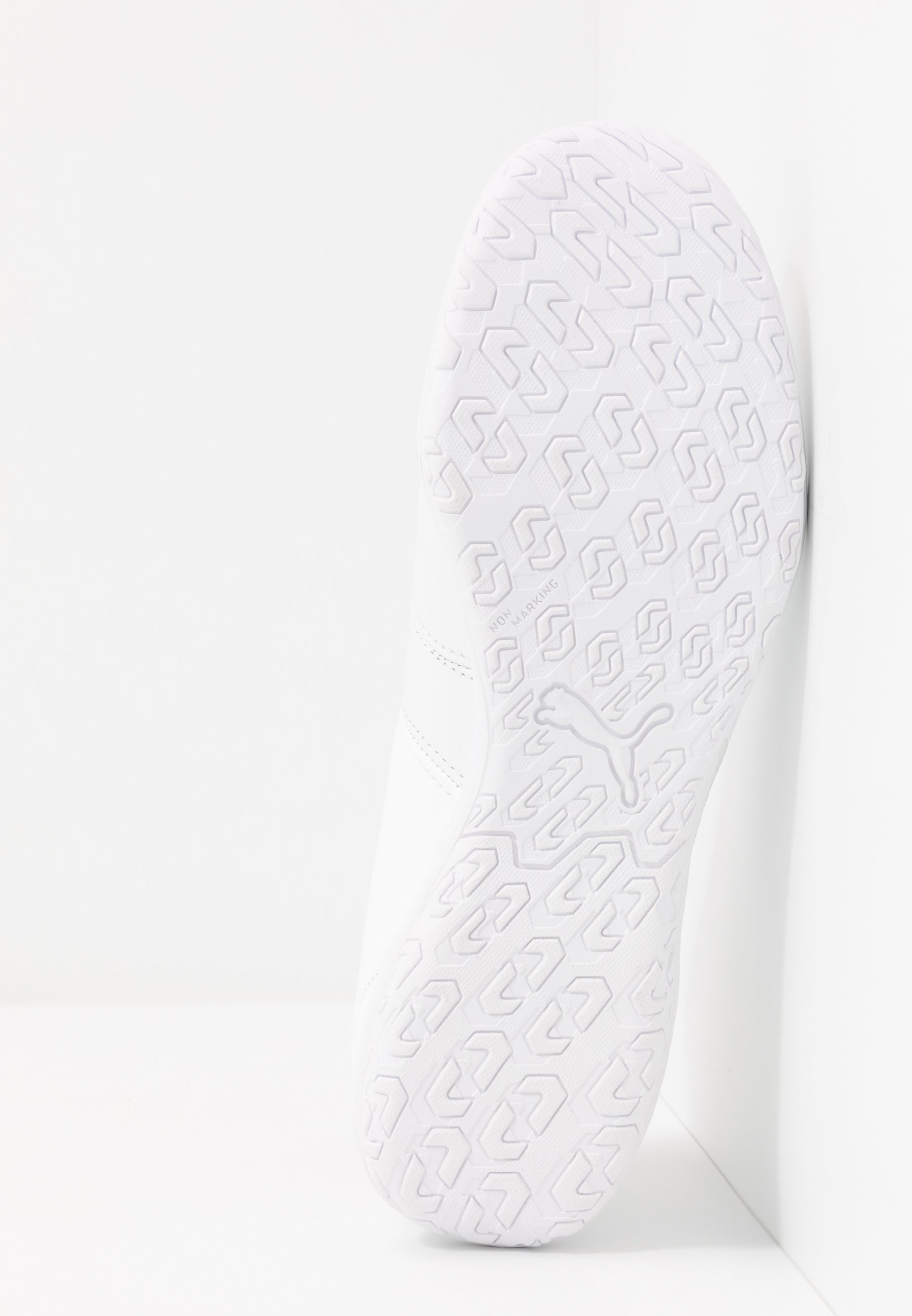 puma king indoor football trainers