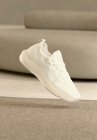 Δεν επιλέχθηκε, white