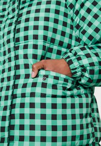 ICHI IHFRIGG - Casaco de inverno - kelly green