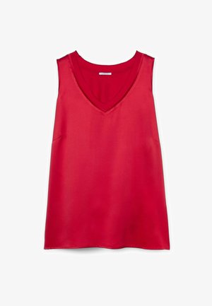 Rode satijnen mouwloze top met een diepe V-hals, soepele textuur en een eenvoudig snit. Heeft geen zichtbare hardware of patronen.