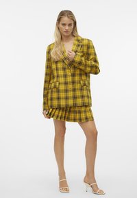 SOMETHINGNEW Blazer - sulphur