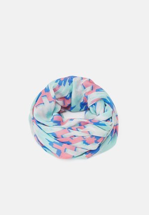 Lichte stoffen sjaal in een gedraaide lus met abstracte penseelstreekpatronen in blauw, roze en muntgroen.