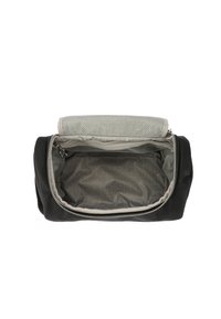Borsa da viaggio nera con una parte superiore in rete grigia, dotata di chiusura a zip e un interno foderato che mostra un discreto motivo a logo.