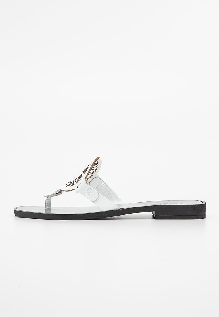 Karl Lagerfeld Teensandalen wit Karl Lagerfeld Teensandalen wit
