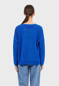 Stradivarius Sweter