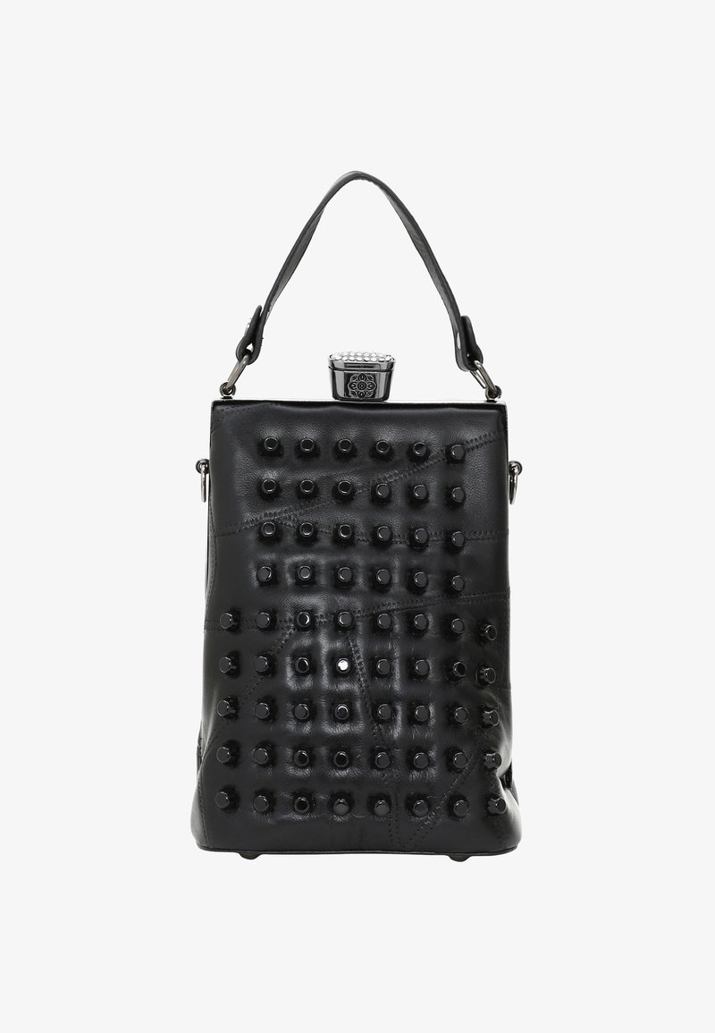 Schwarze Lederhandtasche mit genopptem Muster, rechteckiger Form, einem oberen Tragegriff und einem metallischen Verschluss, der mit Verzierungen geschmückt ist.