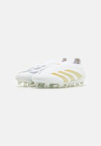 adidas Performance PREDATOR ELITE LACELESS FIRM GROUND - Kemény talajra készült futballcipő - footwear white/gold metallic