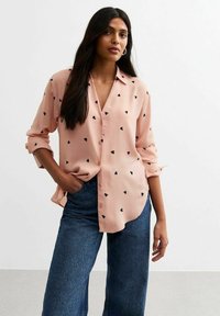 New Look HEART PRINT V-NECK - Camicia - pink pattern
