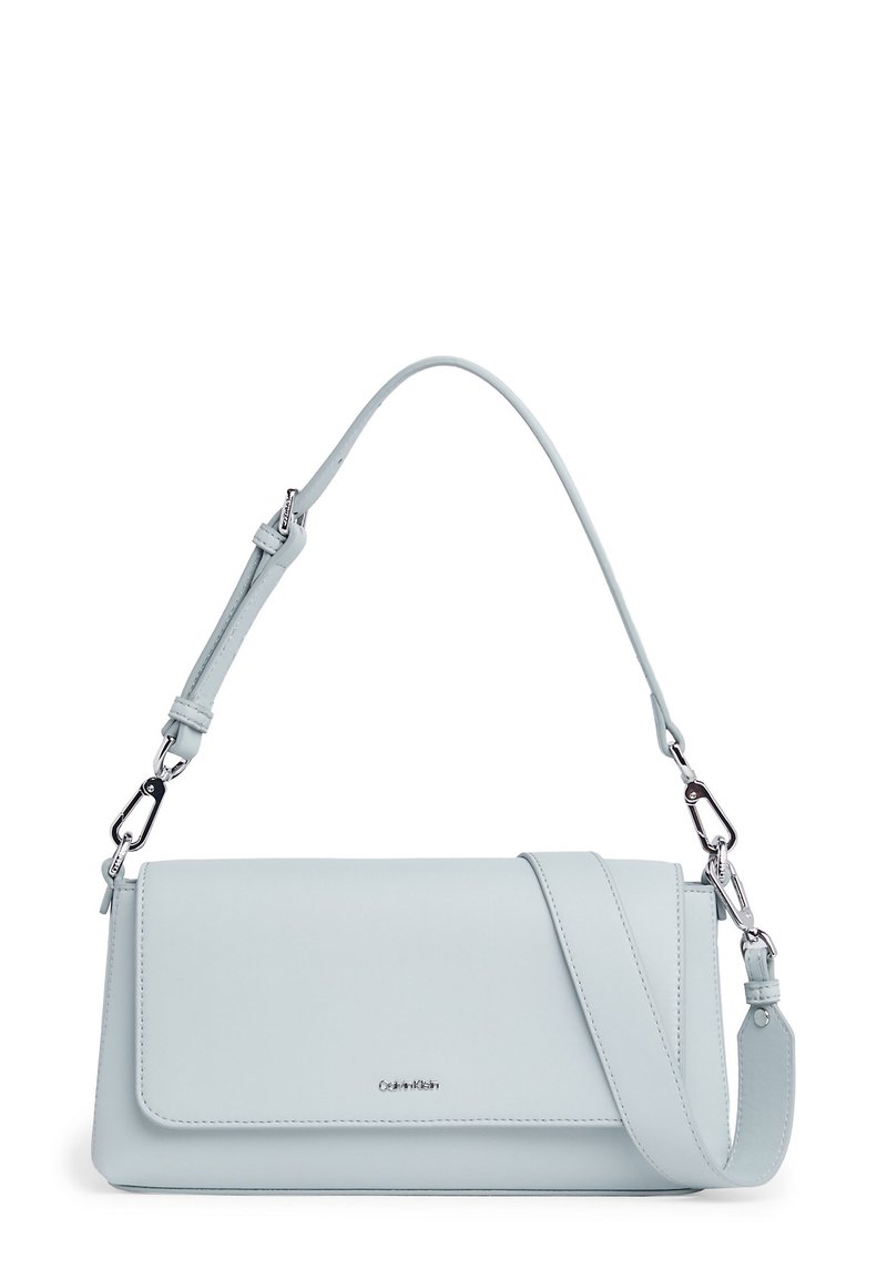 Calvin Klein - MUST SHOULDER BAG - Handtasche - pigeon, Vergrößern