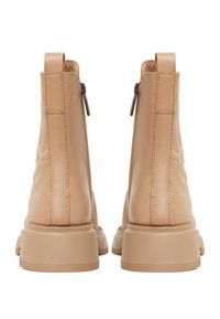 Cesare Gaspari Botine cu platformă - beige