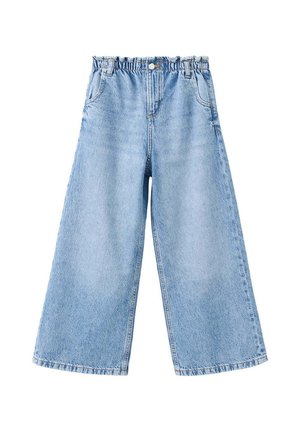Pantalon en jean bleu clair à jambes larges avec taille élastique, fermeture à boutons et poches avant sur fond blanc.