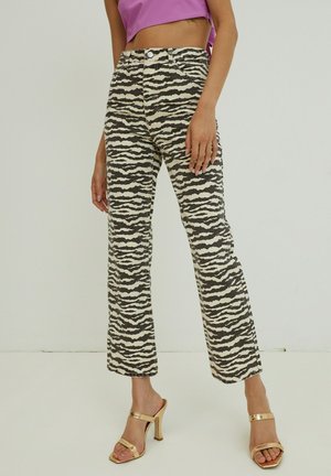 Flared Jeans - black