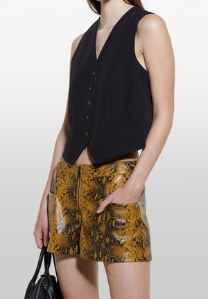 Vest - black