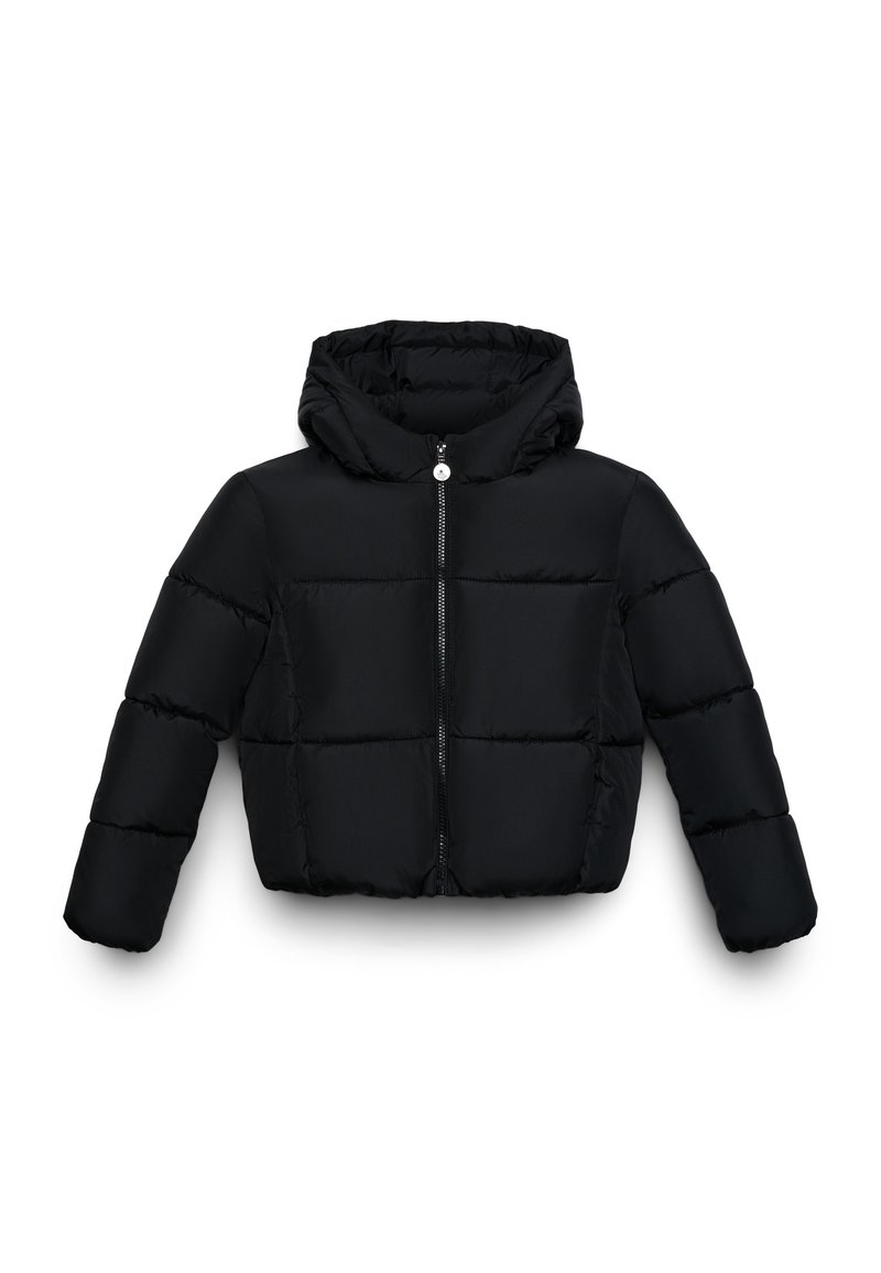 Giubbotto impermeabile nero con cappuccio, chiusura con zip e design trapuntato con cuciture orizzontali evidenti. Texture morbida e liscia e lunghezza cropped.