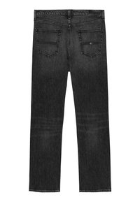 Fekete egyenes szárú farmer hátulról, két folt zsebbel és egy kis téglalap alakú márkajelzéssel a jobb zseben.