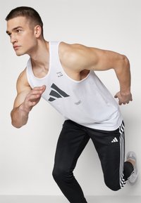 adidas Performance ALL GYM CATEGORY GRAPHIC - Topper - white